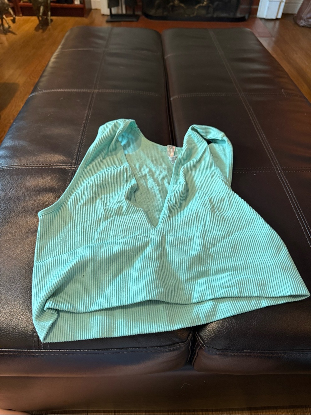 Urban Outfitters Ribbed V-Neck Crop Top in Aqua Green